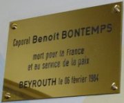 La plaque : caporal Benoît Bontemps, mort pour la France et au service de la paix, Beyrouth le 6 février 1984