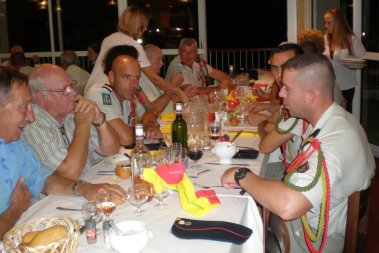 Anciens et Jeunes runis pour un repas de cohsion au camp Destremau