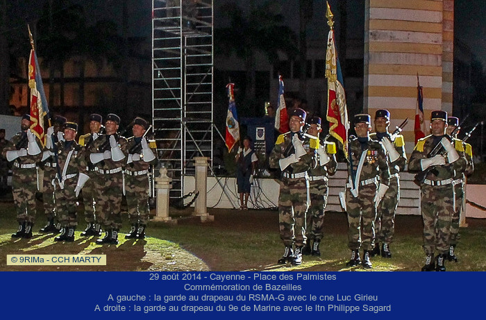Bazeilles 2014 à Cayenne, les gardes aux drapeaux des 9e RIMa et GSMA-G