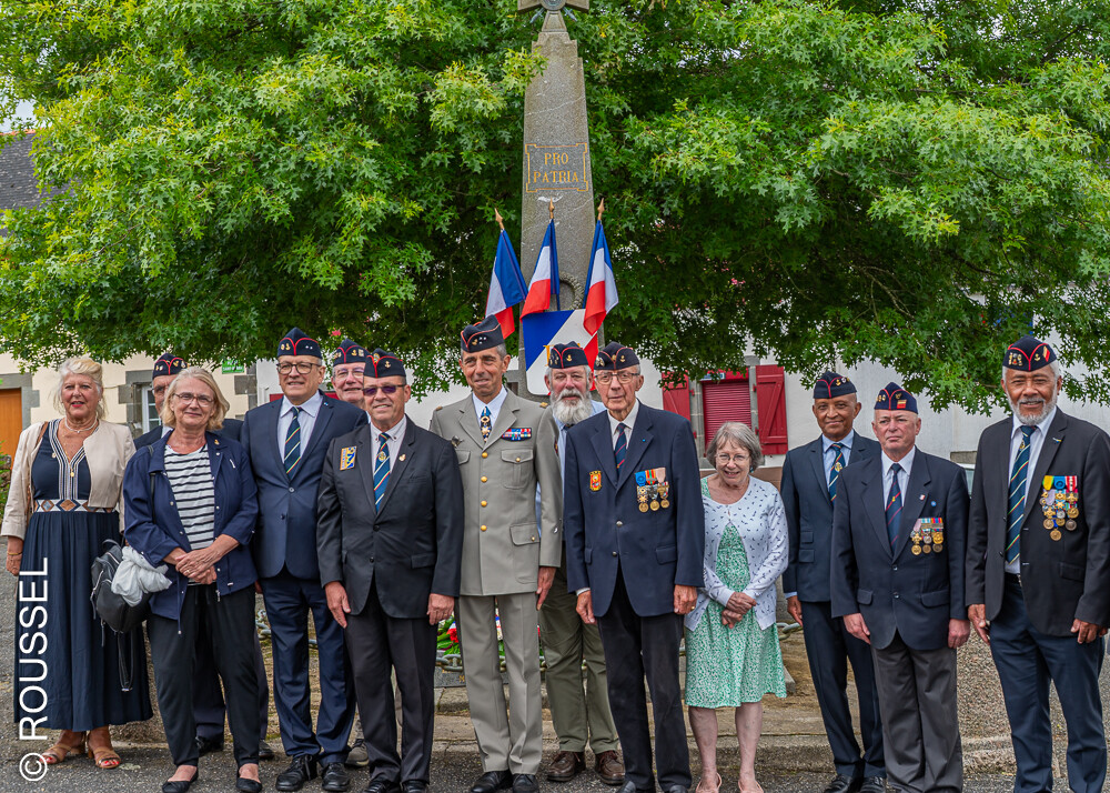 Hommage médecin-capitaine Éric DORLÉANS, Logonna-Daoulas